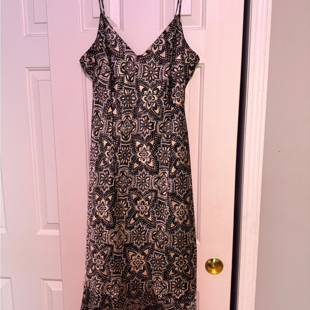 Black and Cream Patterned Dress silk material
